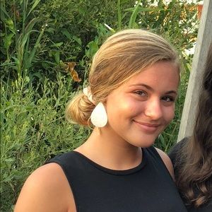 Meet your Posher, Ashley